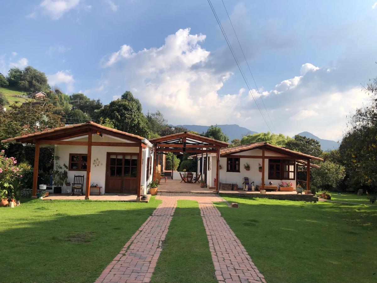 Titue Refugio , Cabanas Ла-Калера Екстер'єр фото