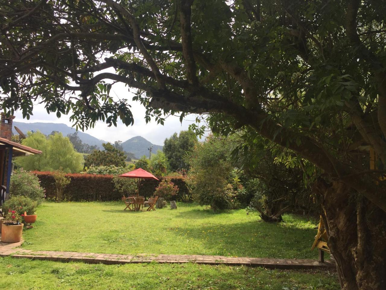 Titue Refugio , Cabanas Ла-Калера Екстер'єр фото